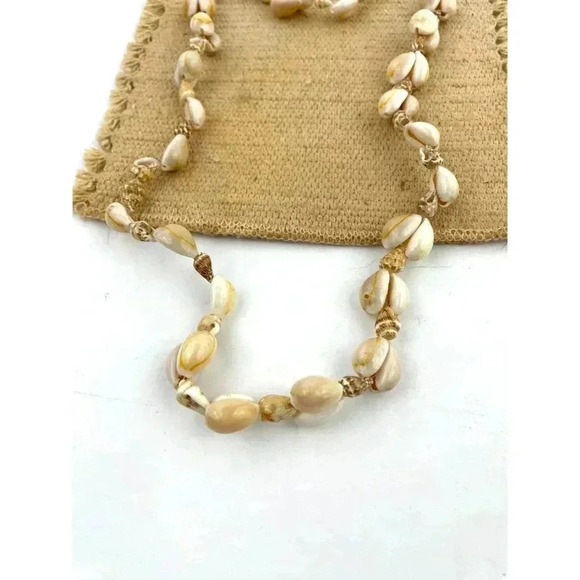 VTG Cowrie Shells Natural Seashells Beaded Long Necklace Handmade 36" - Picture 4 of 9